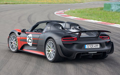 Porsche 918. Фото Porsche